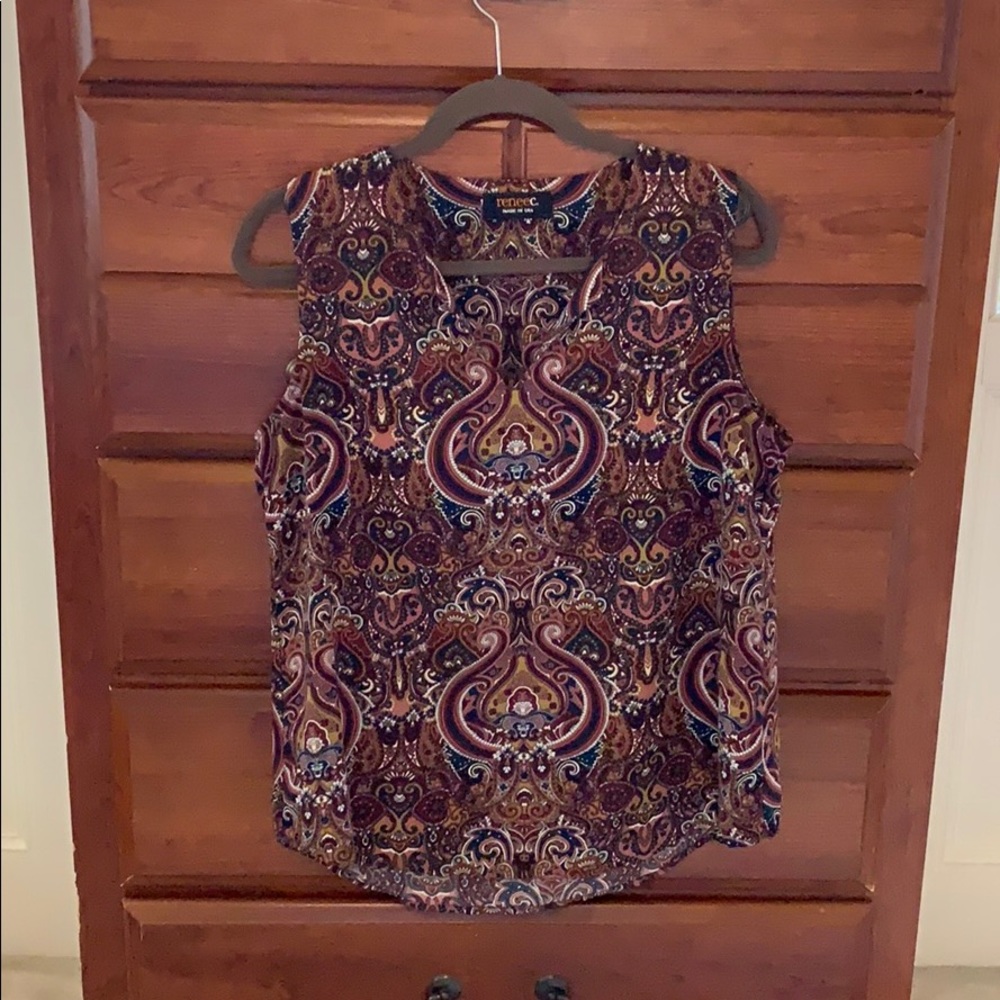 Pretty sleeveless blouse, size L